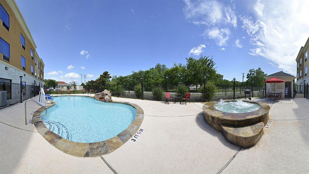 Comfort Suites Bay City Exterior photo