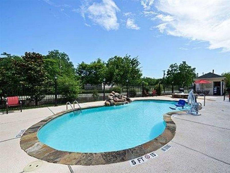 Comfort Suites Bay City Exterior photo